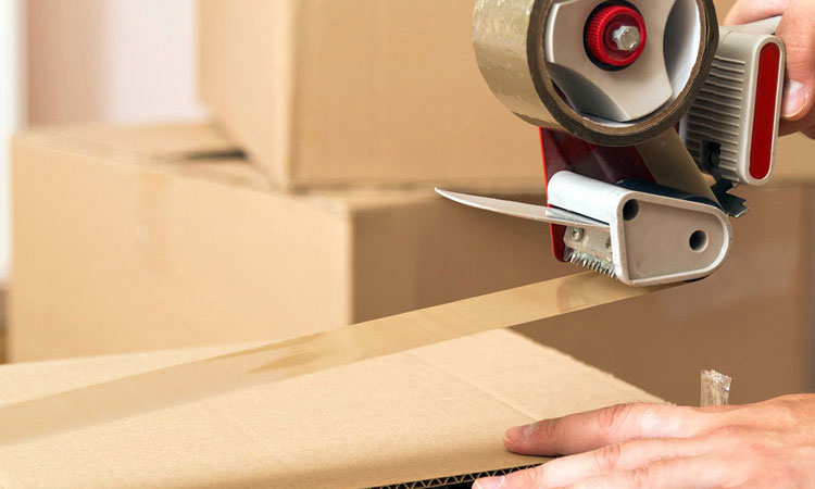 Taping moving boxes